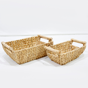 Ensemble de plateaux de service rustiques en rotin naturel avec poignées en bois pour la décoration de table et le rangement des fruits et du pain - Product Image 2