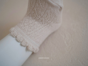 Chaussettes en mélange de coton doux Peekaboo Mond pour bébés, enfants et adultes – Chaussettes unisexes confortables pour tous les jours - Product Image 5