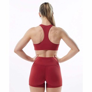Servicios OEM Conjuntos de Yoga para Mujer Ropa Deportiva sin Mangas Conjunto de Brasier y Pantalones Cortos para Mujer - Product Image 6