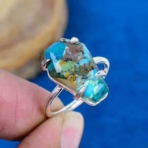 Anillos de Plata de Ley 925 con Turquesa Natural en Forma de Ataúd - Product Image 1