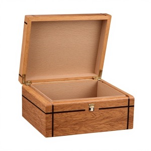 Estuche de Cigarros de Madera con Acabado Natural de Lujo, Diseñado para un Estilo Clásico con Construcción Duradera y Superficie Lisa - Product Image 1