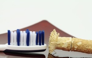 Celestial Organic HerboGate Miswak Stick Fresh Breath Hygiene Plaque <b>Control</b> Herbal Tooth Cleaning Natural Teeth Whitening - Product Image 5