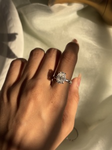 Anillo de Compromiso Clásico con Diamante de Corte Ovalado para Mujer, Certificado IGI, Color E, Piedra Cultivada en Laboratorio, Oro Blanco de 14K, Chapado en Oro de Lujo, Atemporal - Product Image 5