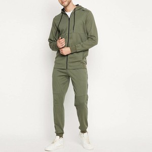Ensemble de survêtement pour homme en coton et polyester, à capuche et fermeture éclair intégrale, vert olive uni, manches longues, coupe classique, respirant - Product Image 1