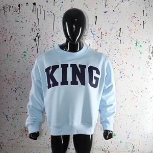 Sudadera KING SKY BLUE con cuello alto, 100% azul marino, con apliques bordados, cuello ancho, URBAN PRODUCTIONS - Product Image 3