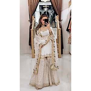 Top de soirée pour femmes de créateur-Ensemble Plazzo et Dupatta avec broderie lourde Travail Look élégant - Product Image 1