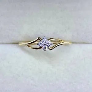 Bague minimaliste en diamant pour un usage quotidien, au bureau, pour un mariage ou un anniversaire, disponible au prix fabricant - Product Image 2