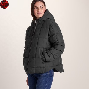 Chaqueta acolchada con capucha para mujer, abrigo de invierno con relleno alternativo al plumón, parka con cremallera para uso casual al aire libre, chaqueta tipo burbuja. - Product Image 4