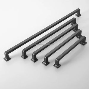 Tirador metálico moderno diseñado para muebles de cocina elegantes, cajones y espacios contemporáneos. - Product Image 4