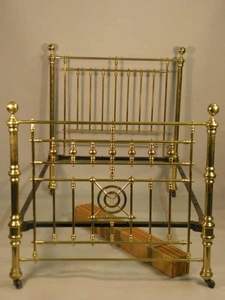 <b>Vintage</b> Brass <b>Bed</b> Frame With Elegant Curves Providing Royal Bedroom Furniture Look Strong Build And Lasting Comfort - Product Image 4
