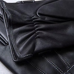 Guantes de Cuero Genuino para Mujer, Diseño Personalizado con Botones, para Invierno, Cálidos, de Pakistán - Product Image 6