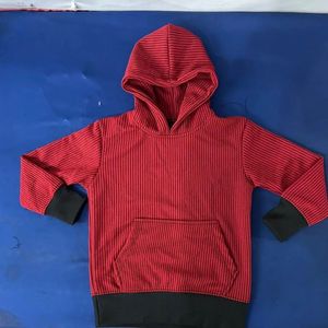 Nouveauté : Sweat à capuche pour enfants, tissu doux de qualité supérieure, coupe confortable, chaud, respirant, élégant, parfait pour les tenues décontractées - Product Image 1