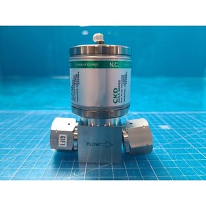 Válvula Química Operada por Aire CKD AGD21R-6RJ, Usada como Pieza de Repuesto para Equipos Semiconductores Legacy - Product Image 3