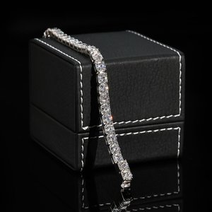Bracelet en argent 925 avec diamants, coupe ronde brillante, couleur D, moissanite, bracelet de mariage classique pour femme - Product Image 4