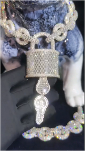 Collar con Colgante de Llave y Candado Personalizable de Plata de Ley 925 con Incrustaciones de Moissanita, Certificado GRA, Cadena de Burbujas Estilo Hip Hop para Hombre, Marca CONCEPTION - Product Image 2