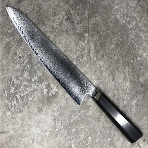 Couteau de chef professionnel artisanal en acier Damas avec manche ergonomique en résine, finition haute brillance, compatible lave-vaisselle - Product Image 3