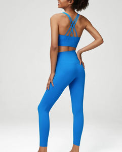 Ensemble de yoga deux pièces sans coutures pour femmes, vêtements de sport de fitness, tenue de sport grande taille, haut d'entraînement à motif uni pour femmes - Product Image 3