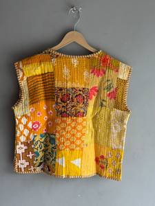 Chaleco Acolchado de Algodón con Estampado de Patchwork para Mujer, Chaqueta sin Mangas con Cuello Abotonado, Estilo Veraniego, Estampado a Mano, Reversible, REGALO PARA ELLA - Product Image 6