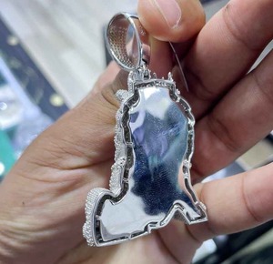 Colgante de Plata de Ley 925 con Diseño de León Hip Hop Personalizado, con Diamantes Moissanite VVS Brillantes para Hombre - Product Image 6