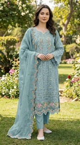 Dhwaja Export - Ensemble semi-couturié en mousseline avec broderie et travail de cristaux Khatli - Product Image 3