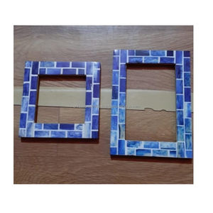 Marco de Fotos de Madera Hecho a Mano con Rayas Horizontales Azules y Marfil, Ecológico, para Decoración de Mesa Elegante y Regalos - Product Image 2