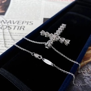 Collar con Colgante de Cruz de Moissanita con Corte Corazón 925 en Plata de Ley, Chapado en Oro Blanco de 18K, Cadena de 3 Puntas para Mujer - Product Image 4