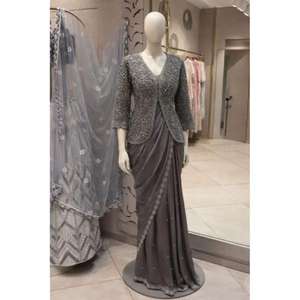 Nouvelle veste de fête traditionnelle pour femmes, super tendance, avec broderie de sari pour Diwali/mariage - Product Image 1