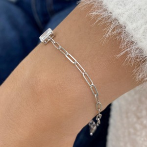 กำไลข้อมือเพชรทรงมรกตแบบมินิมอล 14K ทองคำ ประดับเพชร 1 กะรัต ดีไซน์แบบคลิปหนีบกระดาษ เครื่องประดับชั้นดี ของขวัญวันเกิดสำหรับผู้หญิง - Product Image 2