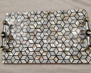 Plateaux de service et de rangement de luxe, finis polis, avec incrustations en nacre et poignées, faits main et personnalisés, pour mariage, Ramadan, Aïd, design tendance - Product Image 2