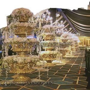 Maceta de flores de fibra dorada para boda - Product Image 1