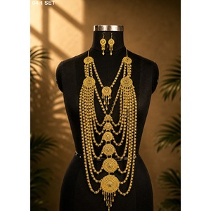 Exquisito Juego de Joyería Bohemia para Mujer, Chapado en Oro y Cobre, para Boda, Compromiso o Fiesta, Collar y Aretes con Borlas de Filigrana Dorada - Product Image 1
