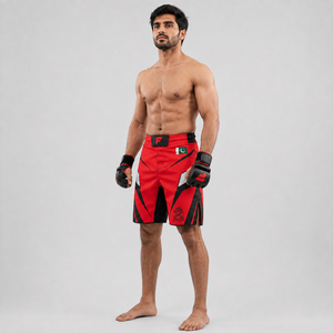Shorts de MMA professionnels conçus avec des matériaux de qualité supérieure offrant confort, agilité et durabilité pour les combattants actifs. - Product Image 5