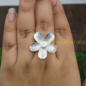 Bague Fleur en Argent Sterling 925 Faite à la Main, Bague Florale Tendance pour Femme, Bijou de Mode, Cadeau pour Femme, Petite Amie, Elle - Product Image 2