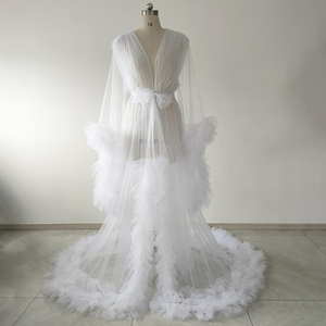 Robe de mariée en tulle pour séance photo de maternité, kimono en tulle avec détails de volants traînants - Product Image 4