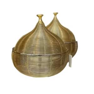 Plat à gratin arabe de luxe en acier inoxydable doré avec couvercle en dôme, pot de service décoratif pour buffet, vaisselle de restauration hôtelière - Product Image 1