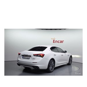 Maserati Ghibli 2.0 GT 2022, 13,657 km, Caja de Cambios Automática, Asientos de Cuero, Volante a la Izquierda, Cámara Trasera - Product Image 2