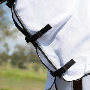 Couverture d'écurie pour chevaux, couverture d'hiver respirante, durable et chaude avec rembourrage isolant, protection contre le froid intérieur - Product Image 6
