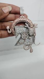 Colgantes y Dijes de Joyería Fina Unisex de Plata 925 con Moissanita Helada de Corte Brillante, Diseño de Dragón de Dibujos Animados, Engastados en Bisel, Estilo Hip Hop, para Fiesta, Luxira - Product Image 3