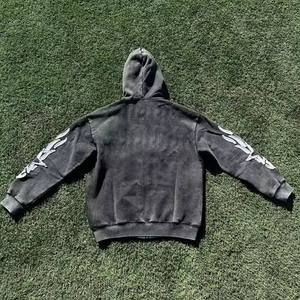 Conjunto Deportivo Y2K Negro con Cremallera y Capucha para Hombre, Sudadera a Rayas y Pantalones Jogger, Conjunto de Dos Piezas, 100% Algodón Felpa - Product Image 5