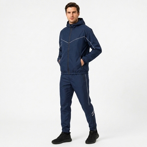 Survêtement à capuche bleu marine pour homme, design sportif, coupe-vent, couleur unie, vêtements d'automne, coupe régulière avec poches latérales - Product Image 4
