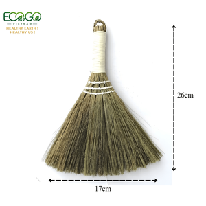 Balai à main rustique bohème de 27 cm en herbe, mini balayette décorative avec manche en rotin tressé, accent décoratif pour la maison, balai à miettes pour bureau - Product Image 5