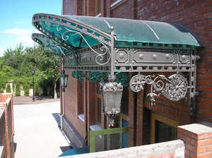 Toldo de Metal Decorativo para Exteriores con Techo de Vidrio y Estructura de Hierro Victoriano, Resistente a la Corrosión y a los Rayos UV, para Entrada de Villa - Product Image 4