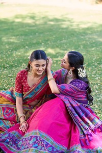 Lehenga Choli de Seda Tasar Estampado con Brillo Icónico para Bodas Tradicionales, Fiestas, Diwali y Graduaciones - Product Image 4