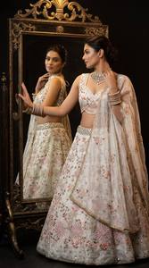 Divyam Creation Lehenga Choli Traditionnel Brodé en Tulle Gaufré, Séchage Rapide, Extensible, Réversible, Longueur Ras du Sol, Tenue de Mariage - Product Image 4