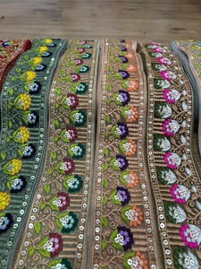 Bordure en dentelle brodée multicolore avec fleurs et sequins, en tissu de coton fait main, pour robes, sacs, mariages et décorations de cadeaux - Product Image 1