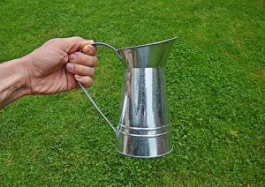 Jarra de acero inoxidable duradera para catering y uso diario, utensilio de servicio funcional ideal para cocinas domésticas y comerciales de la India. - Product Image 6