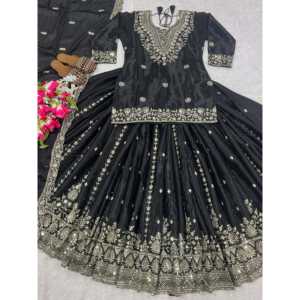 Ensemble de costume noir de créateur ND pour fête avec broderie et paillettes Taille 2XL - Product Image 2