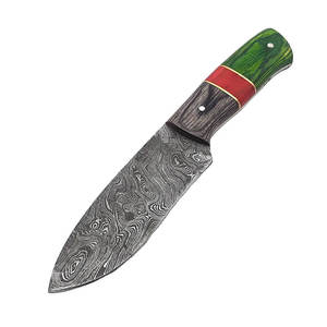 Cuchillo de caza de acero de Damasco con mango de resina verde y madera y diseño de hoja en capas para pedidos al por mayor - Product Image 6