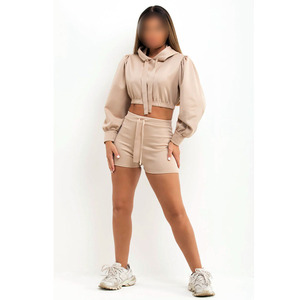 Ensemble décontracté personnalisé pour femme : sweat à capuche court et short de jogging avec revers, 100 % coton molletonné, idéal pour l'hiver - Product Image 4