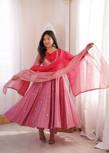 Costume Anarkali traditionnel rose pour femmes avec dupatta brodé, coupe ample, longueur cheville, en coton, style Inde Pakistan, pour Diwali - Product Image 5